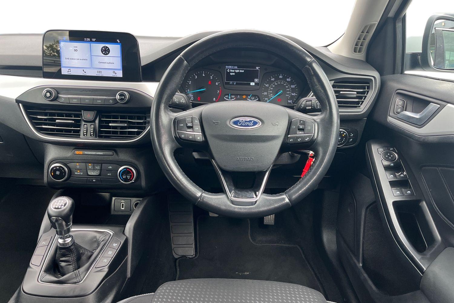Ford FOCUS Photo 10