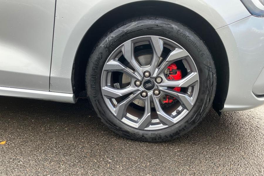 Ford FOCUS Photo autoimg-762af5e87b119b65a3ec699121d56e9e9e7e2e84.jpg