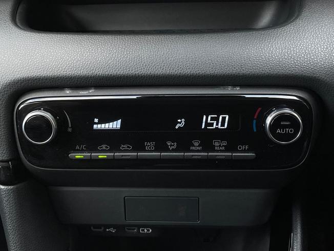 Toyota Yaris Photo 43