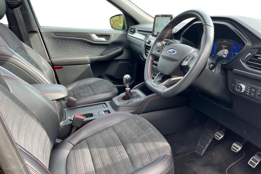Ford Kuga Photo autoimg-7635e111f88ca13a41cf93c2914dc49cec19ede2.jpg