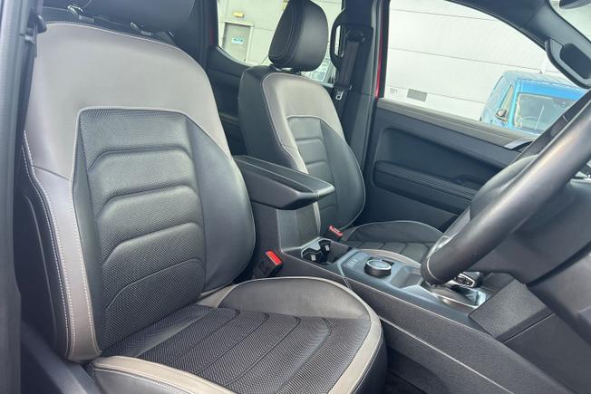 VOLKSWAGEN Amarok Photo 31