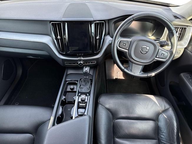 VOLVO XC60 Photo 10