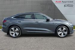 AUDI e-tron Photo 4