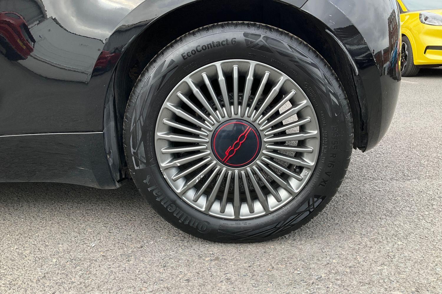 Fiat 500e Photo 7