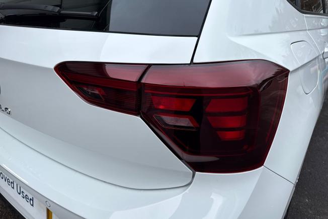 VOLKSWAGEN Polo Photo 18