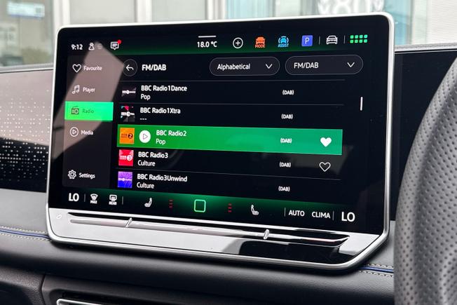 VOLKSWAGEN Tiguan Photo 35