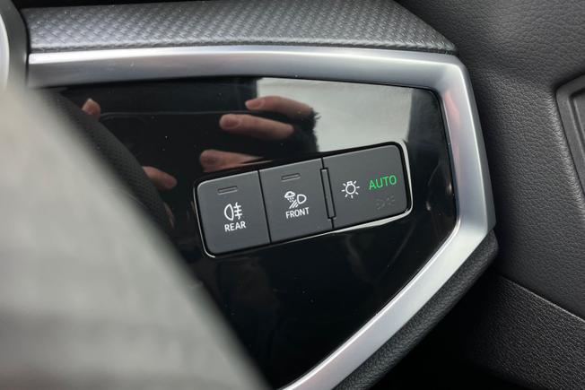AUDI Q3 Photo 42