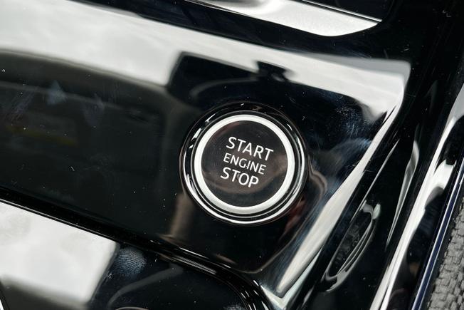 Audi  Q3 SUV Photo 29