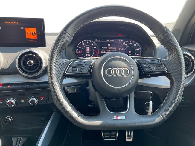 AUDI Q2 Photo 11