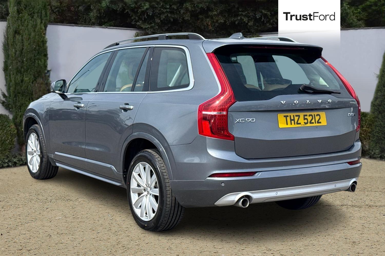 Volvo XC90 Photo 1
