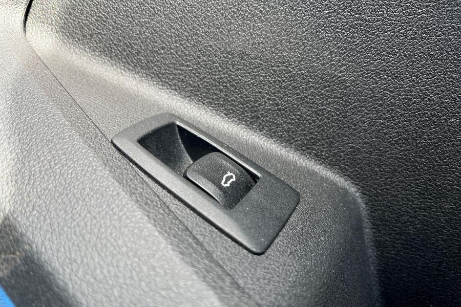 BMW 1 Series Photo autoimg-764b28841d71a1a34e5f2d846d0f5173e255a0d0.jpg