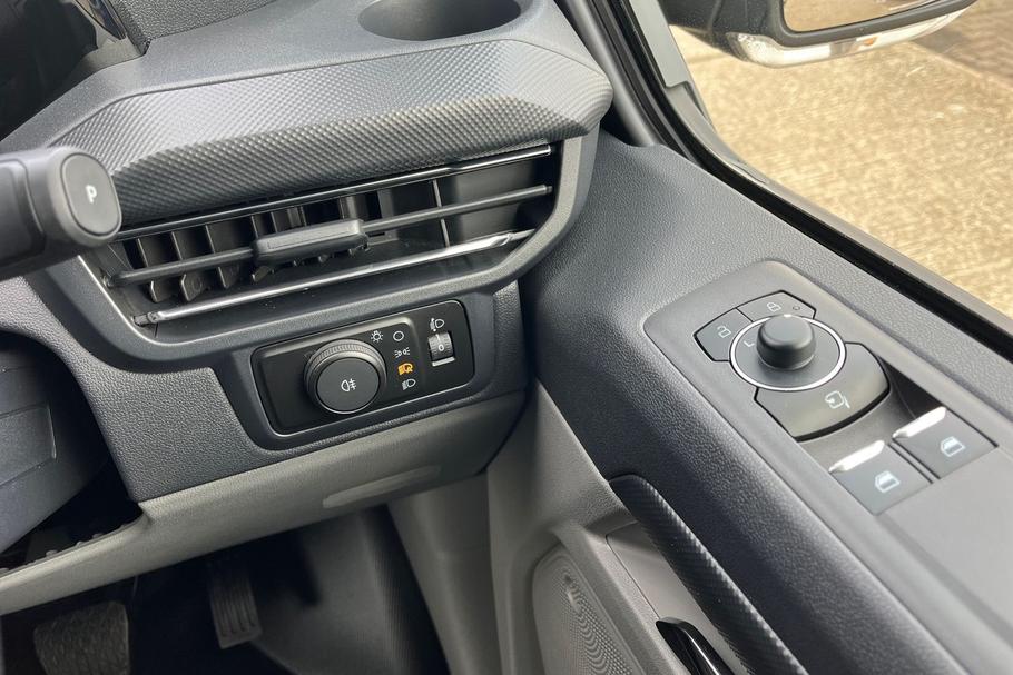 Used FORD TRANSIT CUSTOM WN75AOX 18