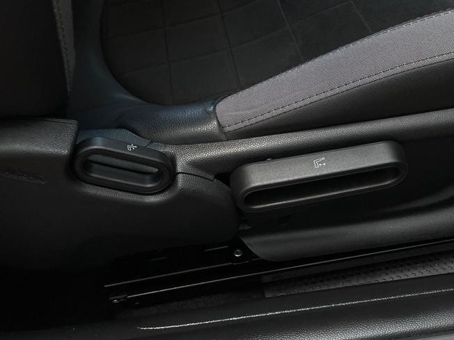MINI Hatch Photo 30