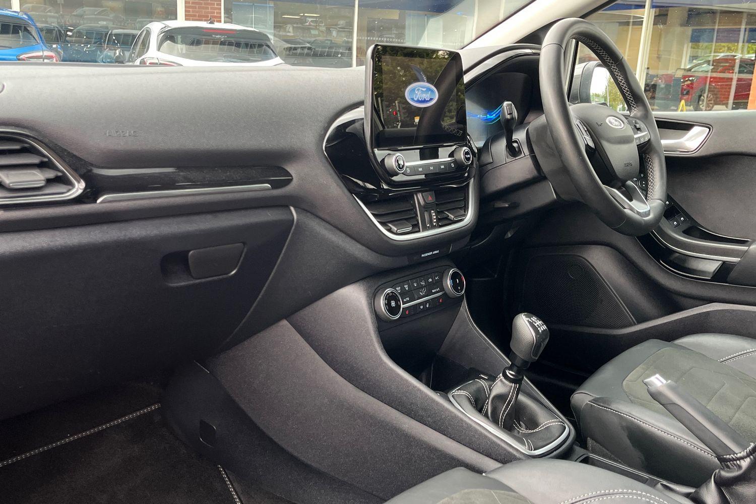 Ford Fiesta Photo 17