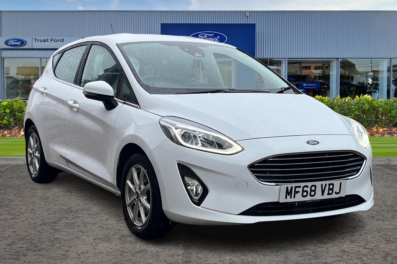 Ford FIESTA Photo 0