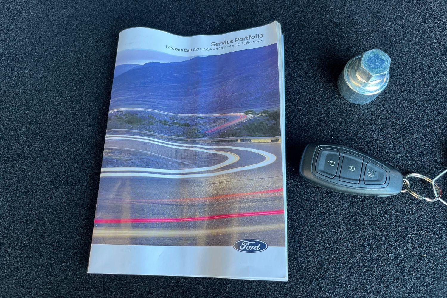Ford KUGA Photo 21
