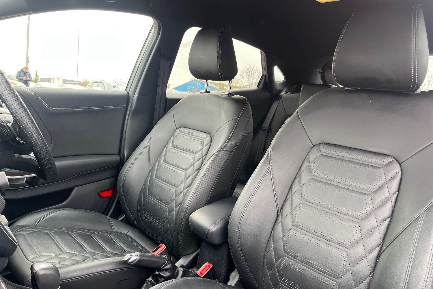 Ford PUMA Photo 18