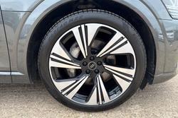 AUDI Q8 E-Tron Photo 5