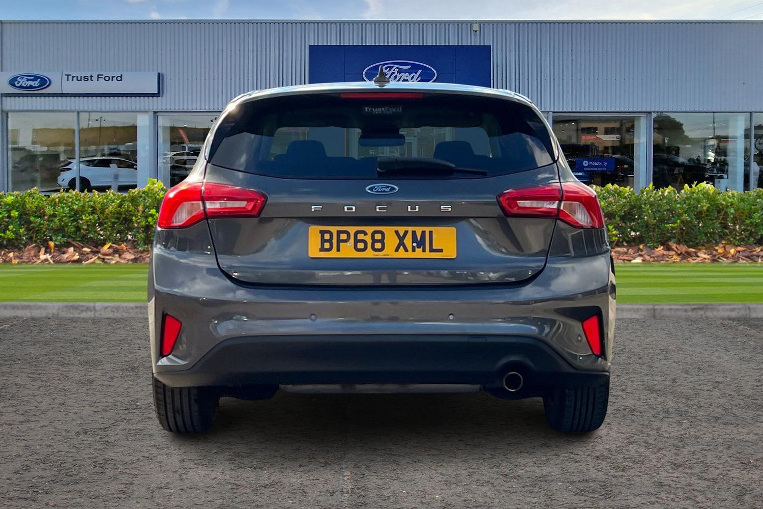 Ford FOCUS Photo 6