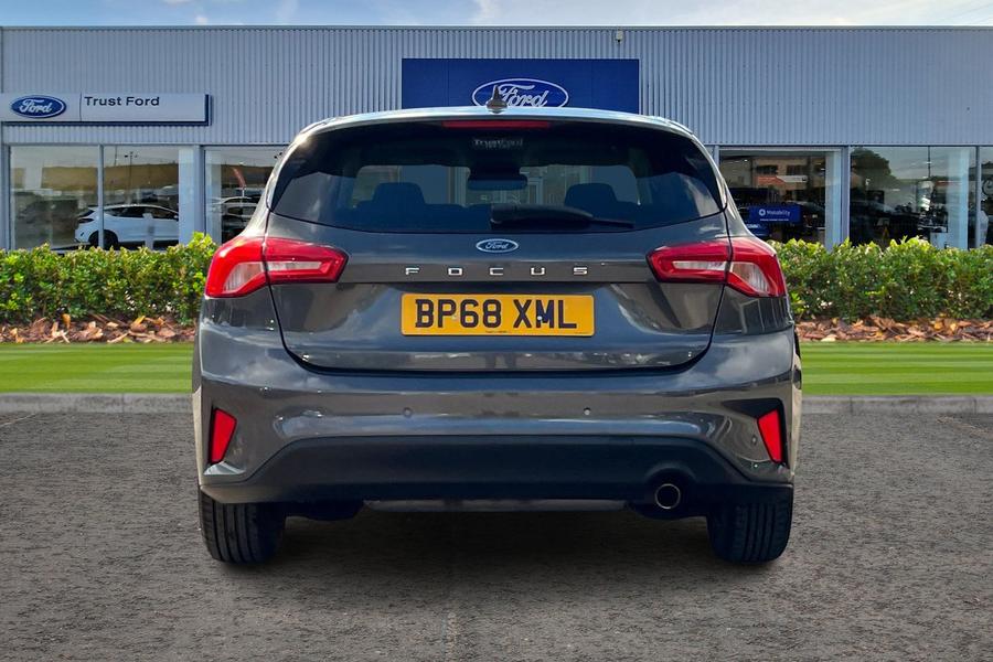 Ford FOCUS Photo autoimg-7651e8a0c1cf0310c4c6e7ffbe6bb1512f588554.jpg