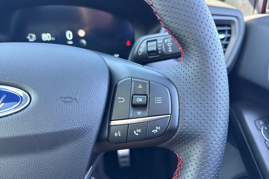 Ford FOCUS Photo autoimg-76531cca42a9a5534801b55d8f8ee284d4fe089f.jpg