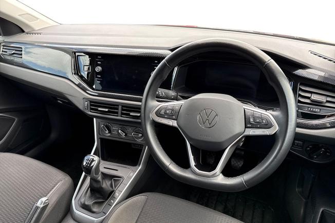 VOLKSWAGEN Taigo Photo 6