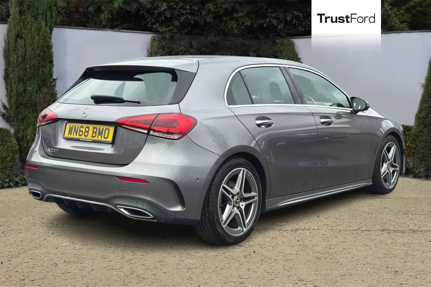 Mercedes-Benz A CLASS Photo 3