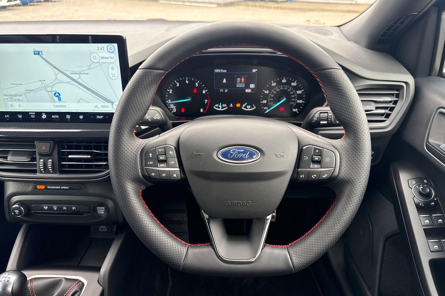 Ford FOCUS Photo 11