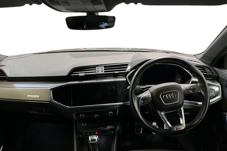 Audi Q3 Photo autoimg-7659b91d1995c3befc65b8920fee1db4a143e06a.jpg