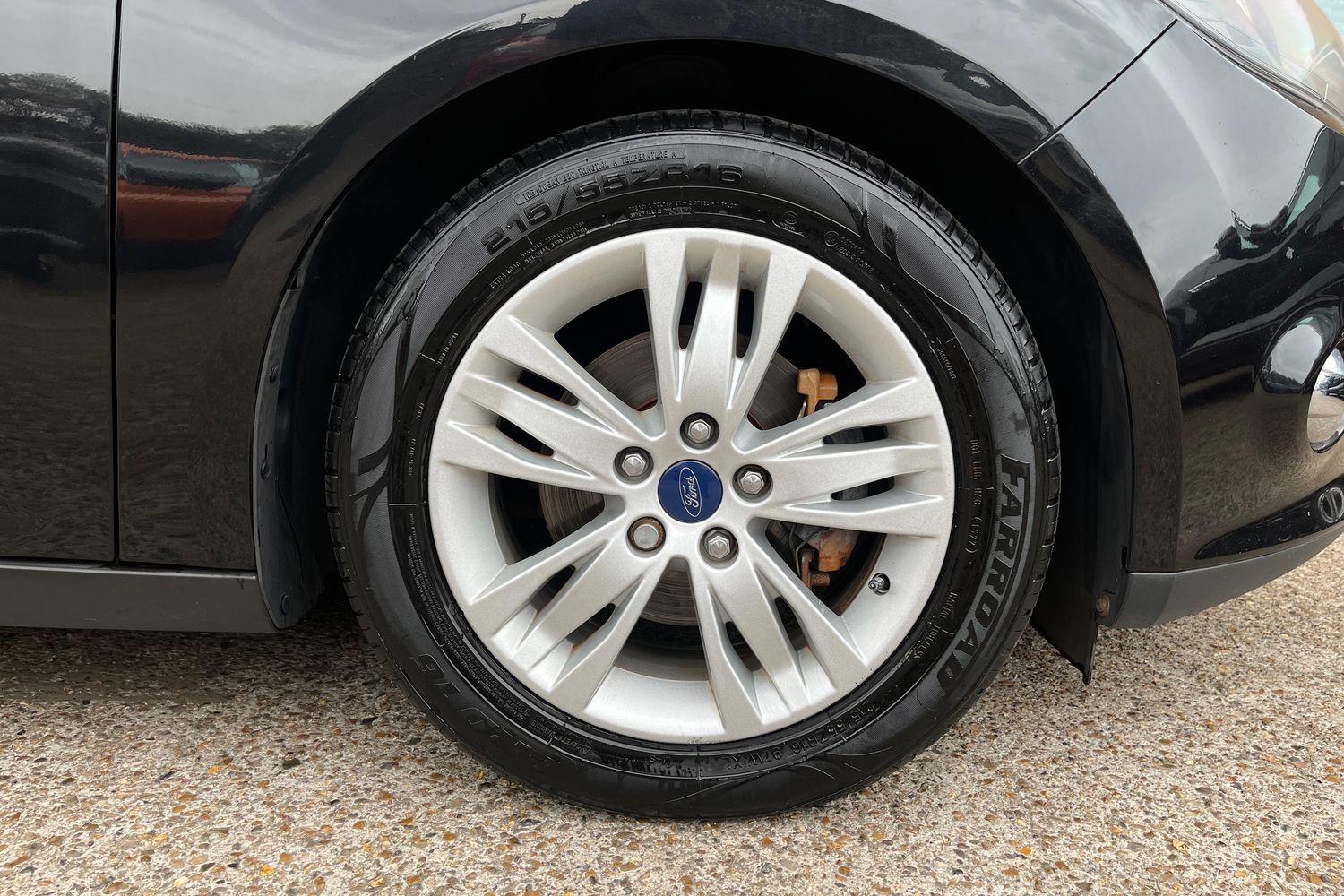 Ford Focus Photo 7