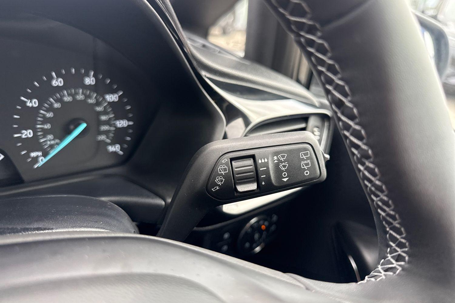Ford FIESTA Photo 14
