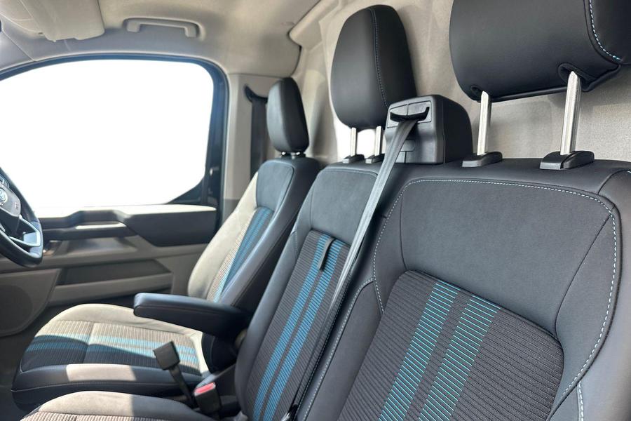 Ford TRANSIT CUSTOM Photo autoimg-765cec343d5cebba7d08bd968eca9d5f0c5e9a49.jpg