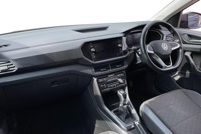 VOLKSWAGEN T-Cross Photo 2