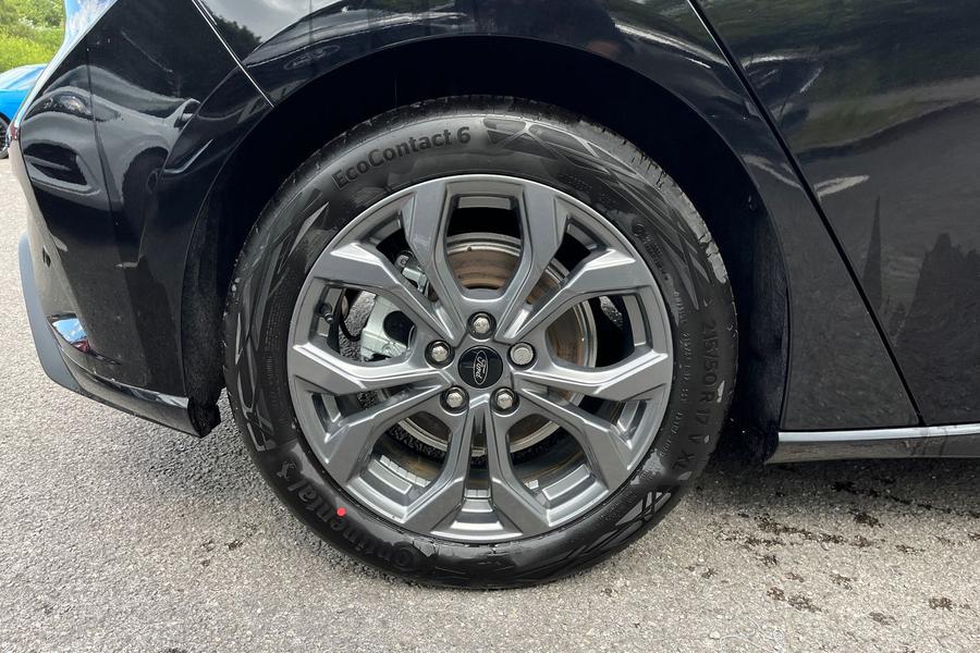 Ford Focus Photo autoimg-765e9378f1dc3564d08845c0e12ce71e70837966.jpg