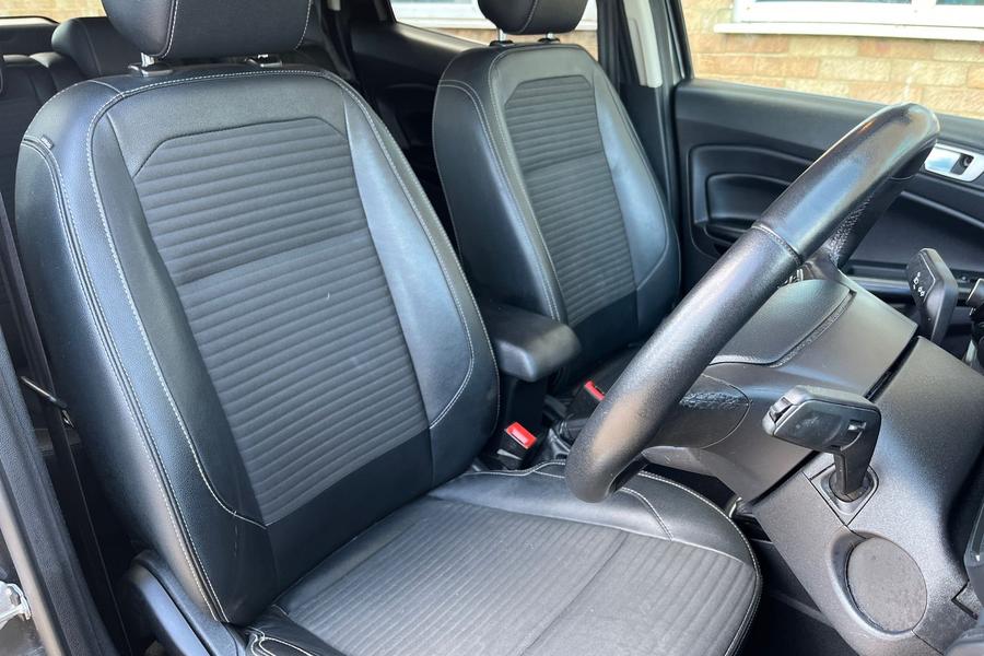 Ford EcoSport Photo autoimg-765f8b9e0c4f892718f2269d886ae6a32f379394.jpg