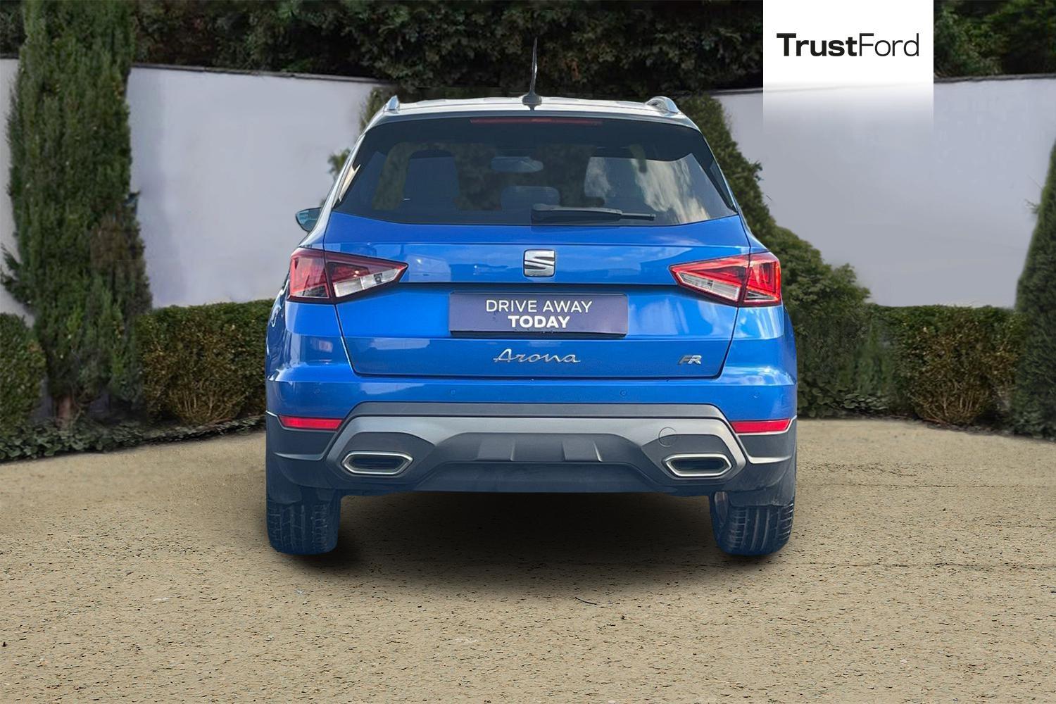 SEAT ARONA Photo 6