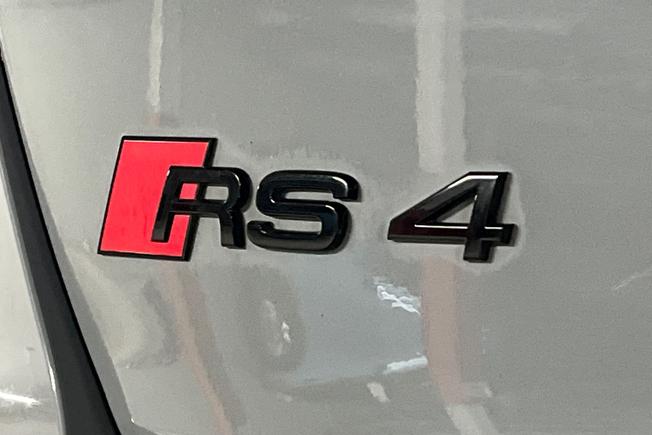 AUDI Rs4 Avant Photo 34