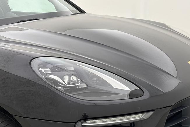 PORSCHE Macan Photo 19