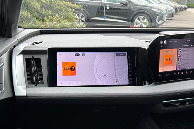 AUDI Q4 e-tron Photo 27