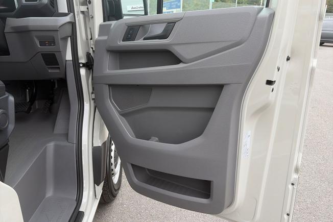 VOLKSWAGEN Crafter Photo 39