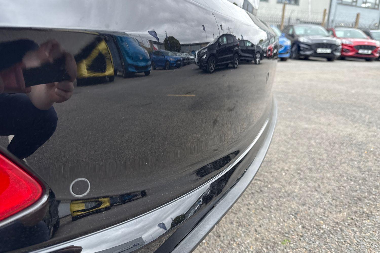 Ford FIESTA Photo 33