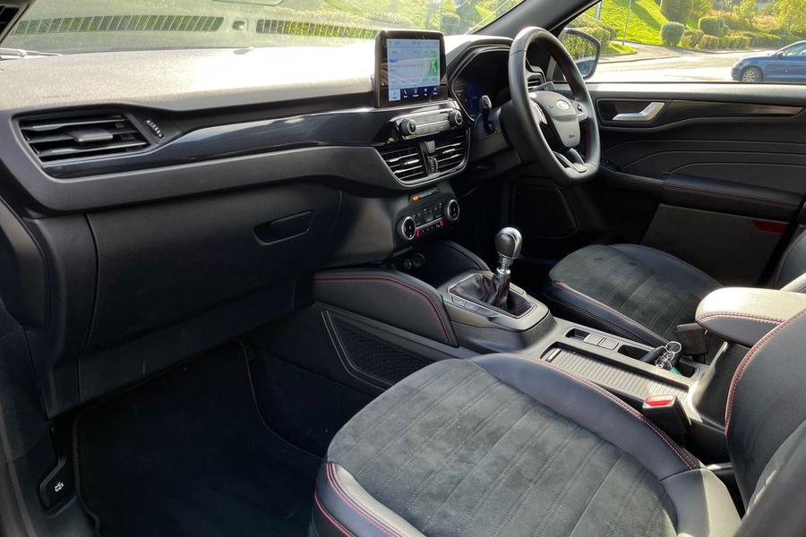 Ford Kuga Photo autoimg-766c23058900395af67b8c0eed0735c22e37fce5.jpg