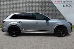 AUDI Q7 Photo 4