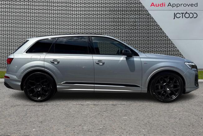 AUDI Q7 Photo 4