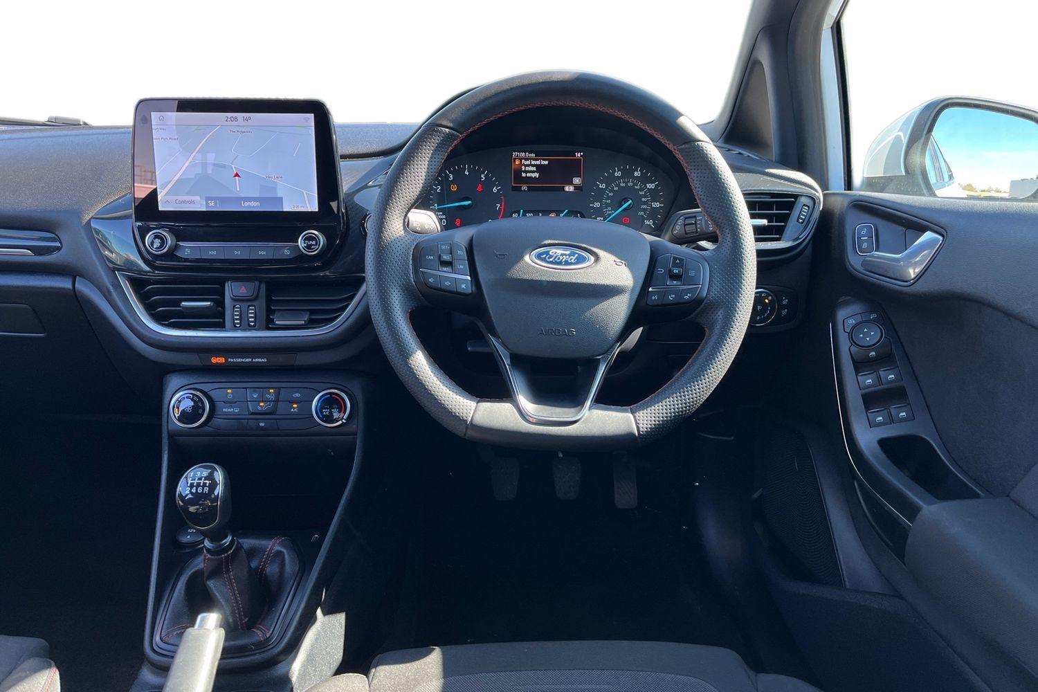 Ford Fiesta Photo 10
