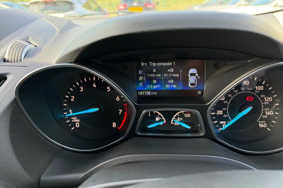 Ford KUGA Photo autoimg-767896dbd8edee9e465833988b818d5eb94715ed.jpg