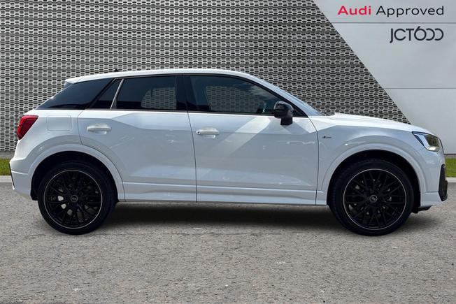 AUDI Q2 Photo 4
