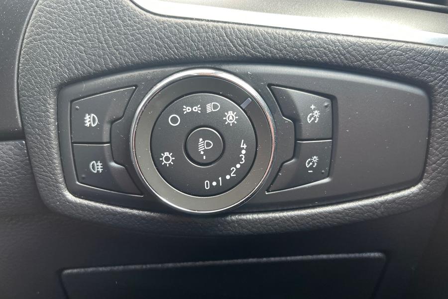 Ford S-MAX Photo autoimg-767a55eb9922f3ba16052a720e977860d18a8ef4.jpg