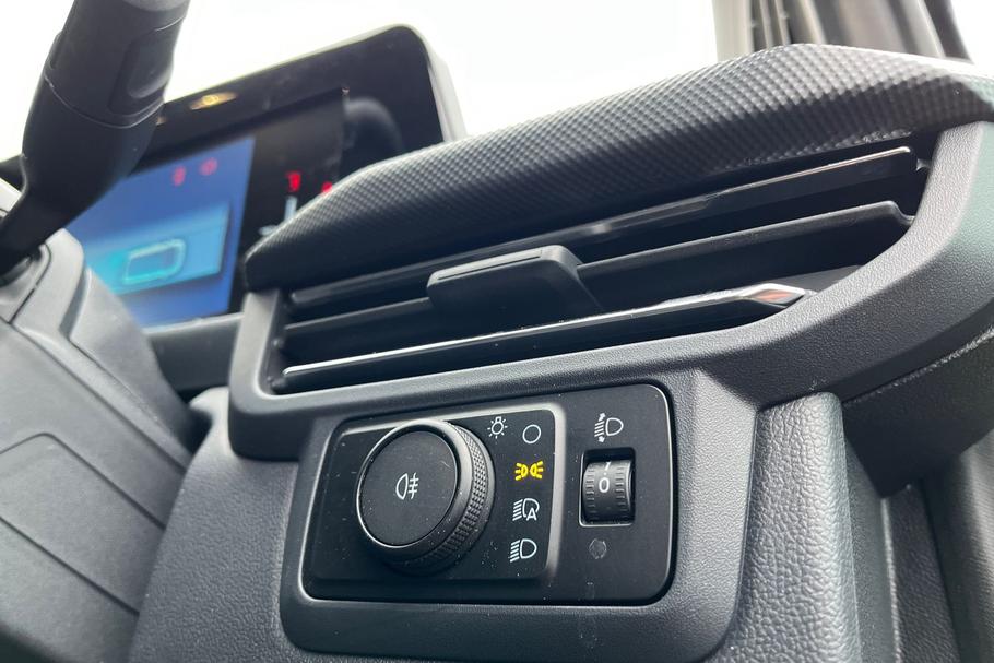 Used FORD E-TRANSIT CUSTOM WR75HYU 31