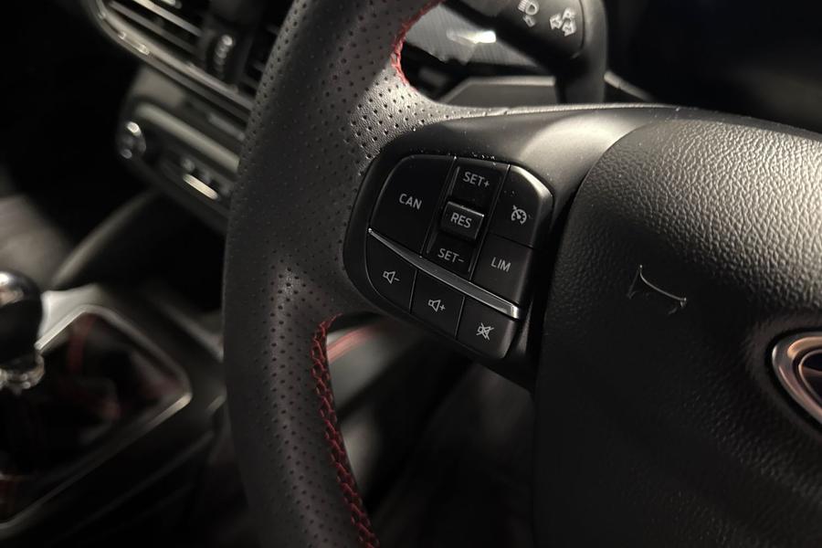 Ford Focus Photo autoimg-767ad64f1c926375aa75080158d67478c6f9b9ea.jpg